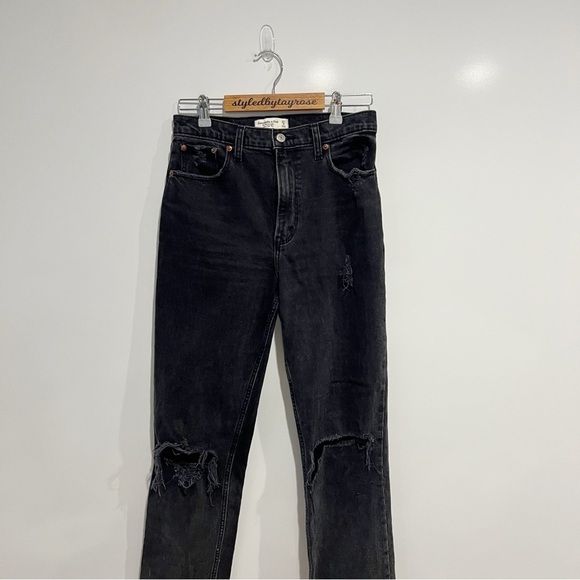 Abercrombie & Fitch Ultra High Rise 90s Straight Jean - Picture 8 of 8